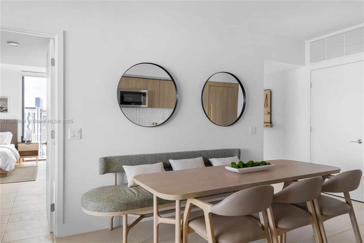 601 NE 1 St, Unit 2716, Miami, FL 33132 Photo