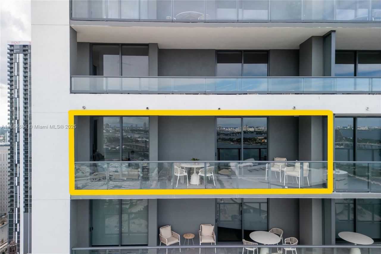 601 NE 1 St, Unit 2716, Miami, FL 33132 Photo