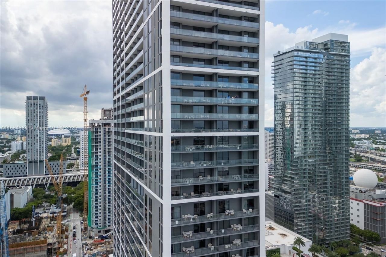 601 NE 1 St, Unit 2716, Miami, FL 33132 Photo