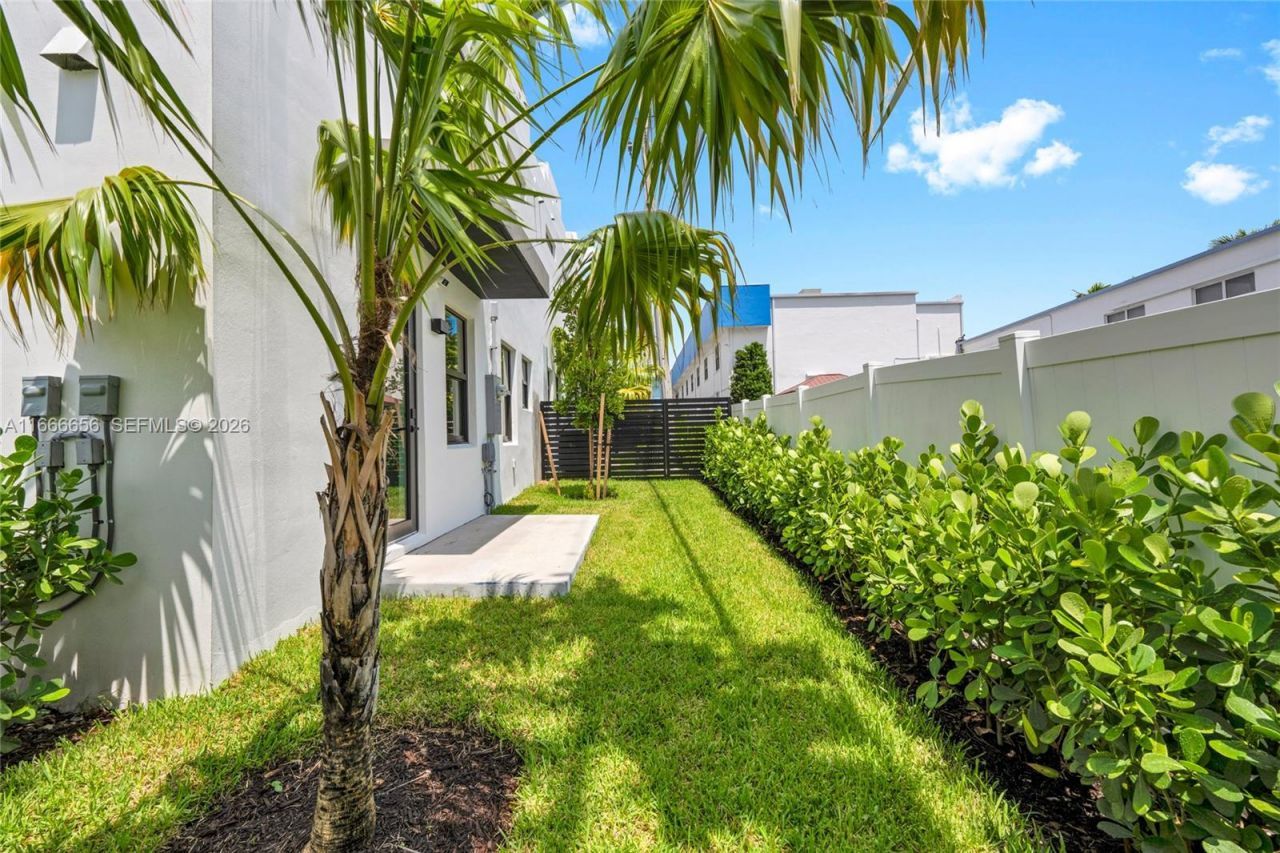 3222 NE 7th St, Unit 2, Pompano Beach, FL 33062 Photo