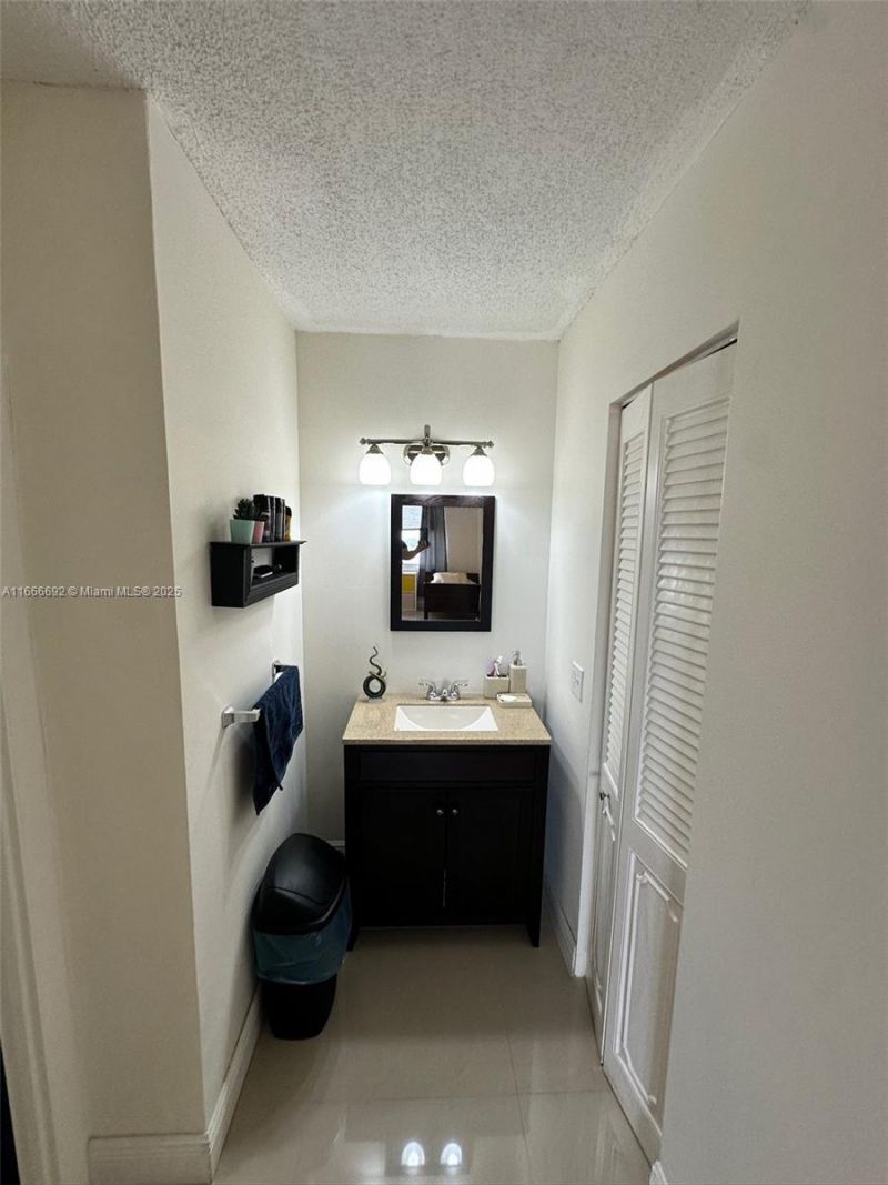 2201 S Ocean Dr, Unit 904, Hollywood, FL 33019 Photo