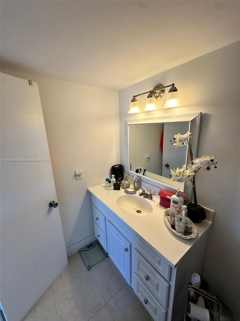 2201 S Ocean Dr, Unit 904, Hollywood, FL 33019 Photo