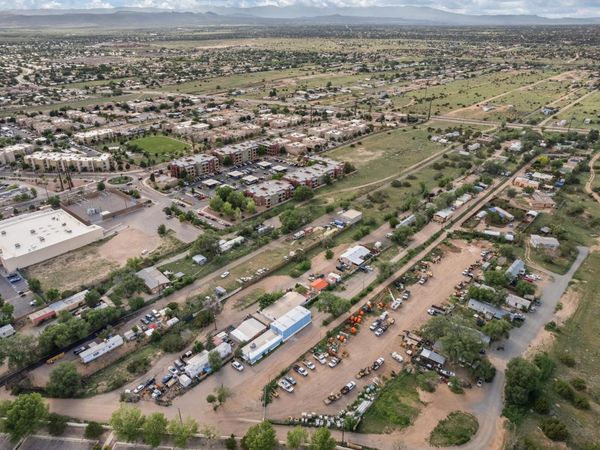 2753 CALLE EUGENIO, Santa Fe, NM 87507