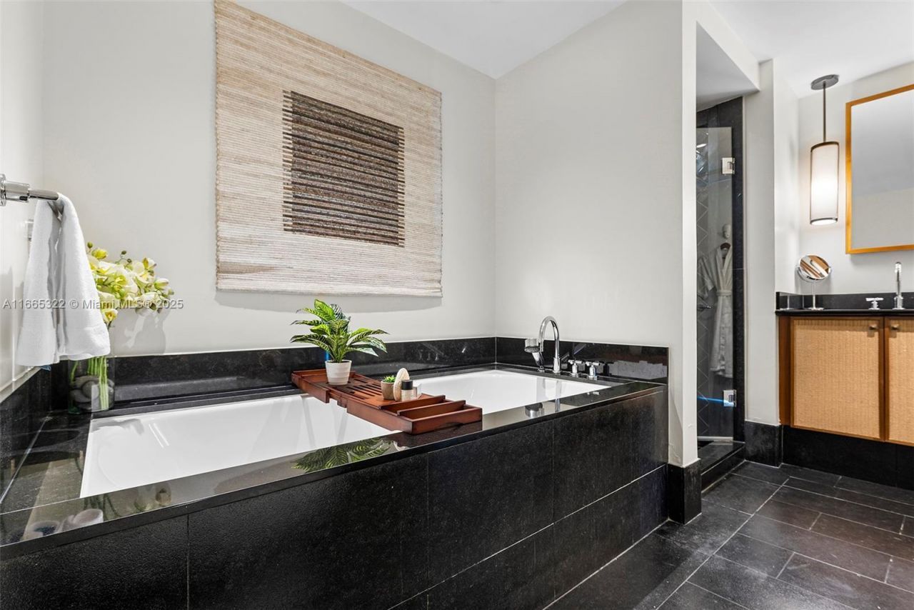 101 20th St, Unit 2604, Miami Beach, FL 33139 Photo