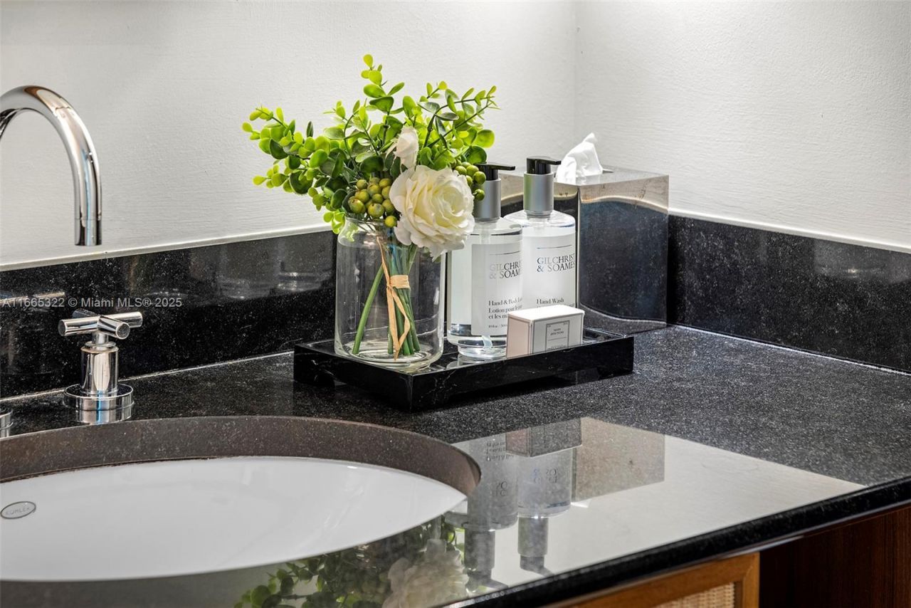 101 20th St, Unit 2604, Miami Beach, FL 33139 Photo