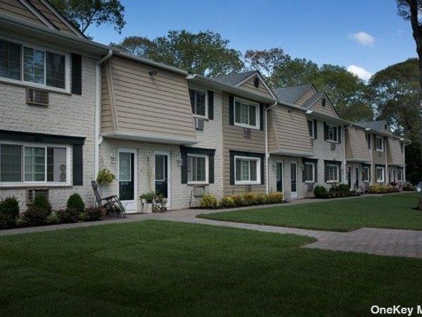 1003B Joyner Place, Unit 1003B, Coram, NY 11727