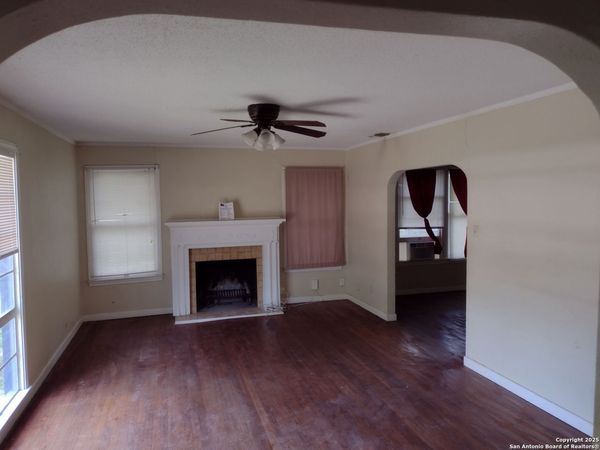 415 NORTH, San Antonio, TX 78201