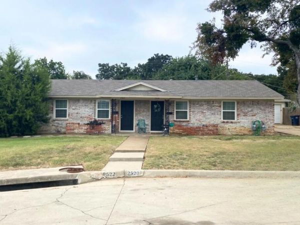 2520 Normont Circle, Fort Worth, TX 76103