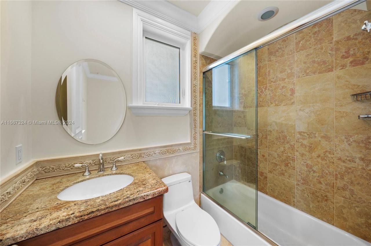 5770 La Luneta Ave, Miami, FL 33155 Photo