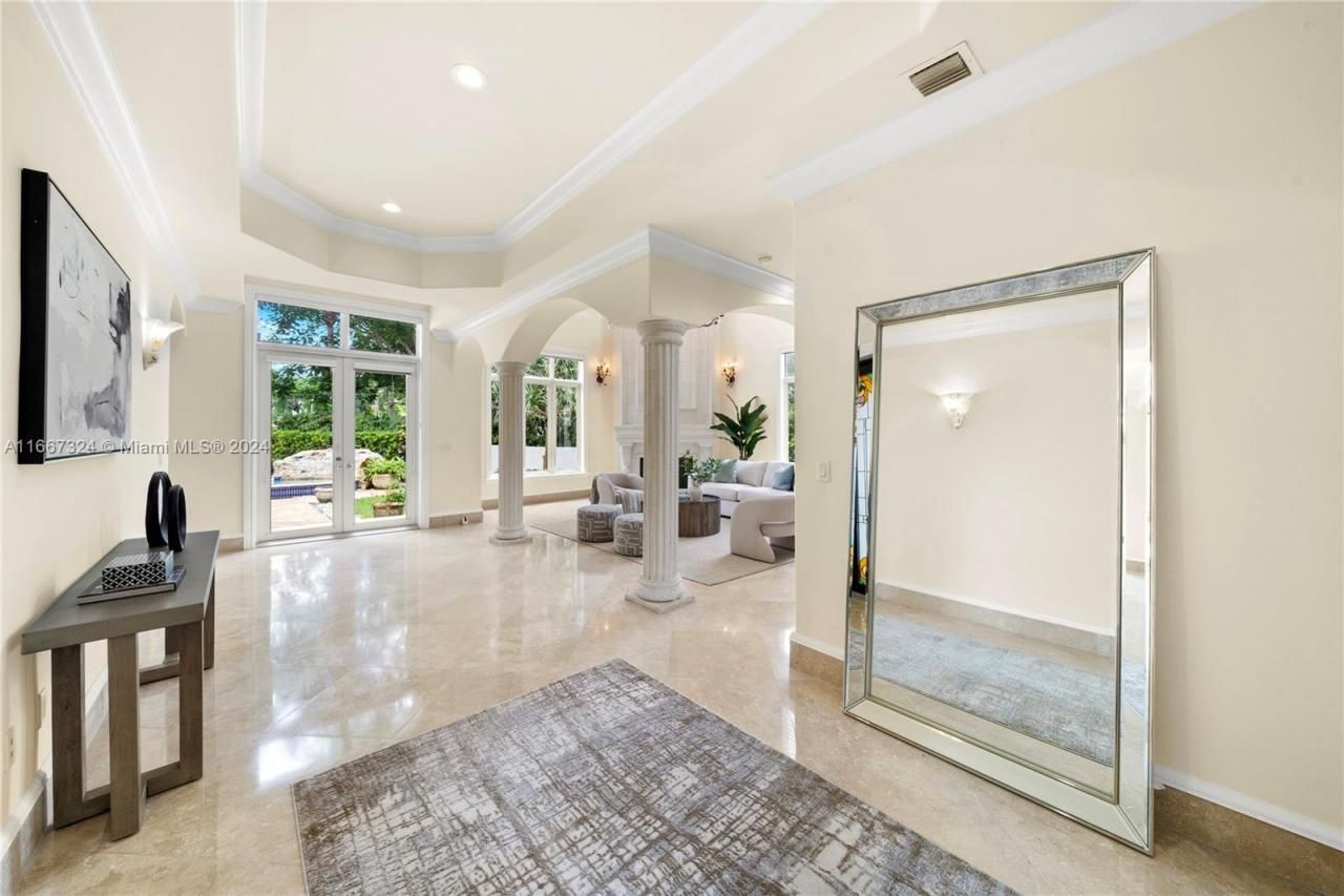 5770 La Luneta Ave, Miami, FL 33155 Photo