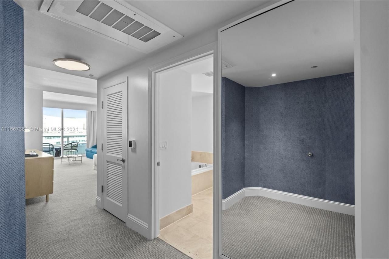 4401 Collins Ave, Unit 1709, Miami Beach, FL 33140 Photo