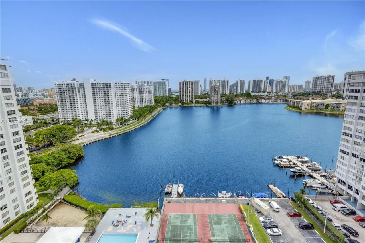 2750 NE 183rd St, Unit 1910, Aventura, FL 33160 Photo