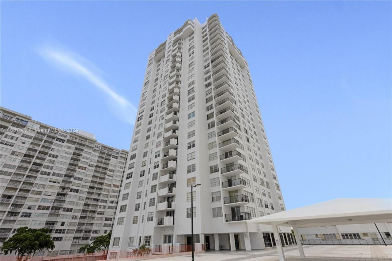 2750 NE 183rd St, Unit 1910, Aventura, FL 33160 Photo