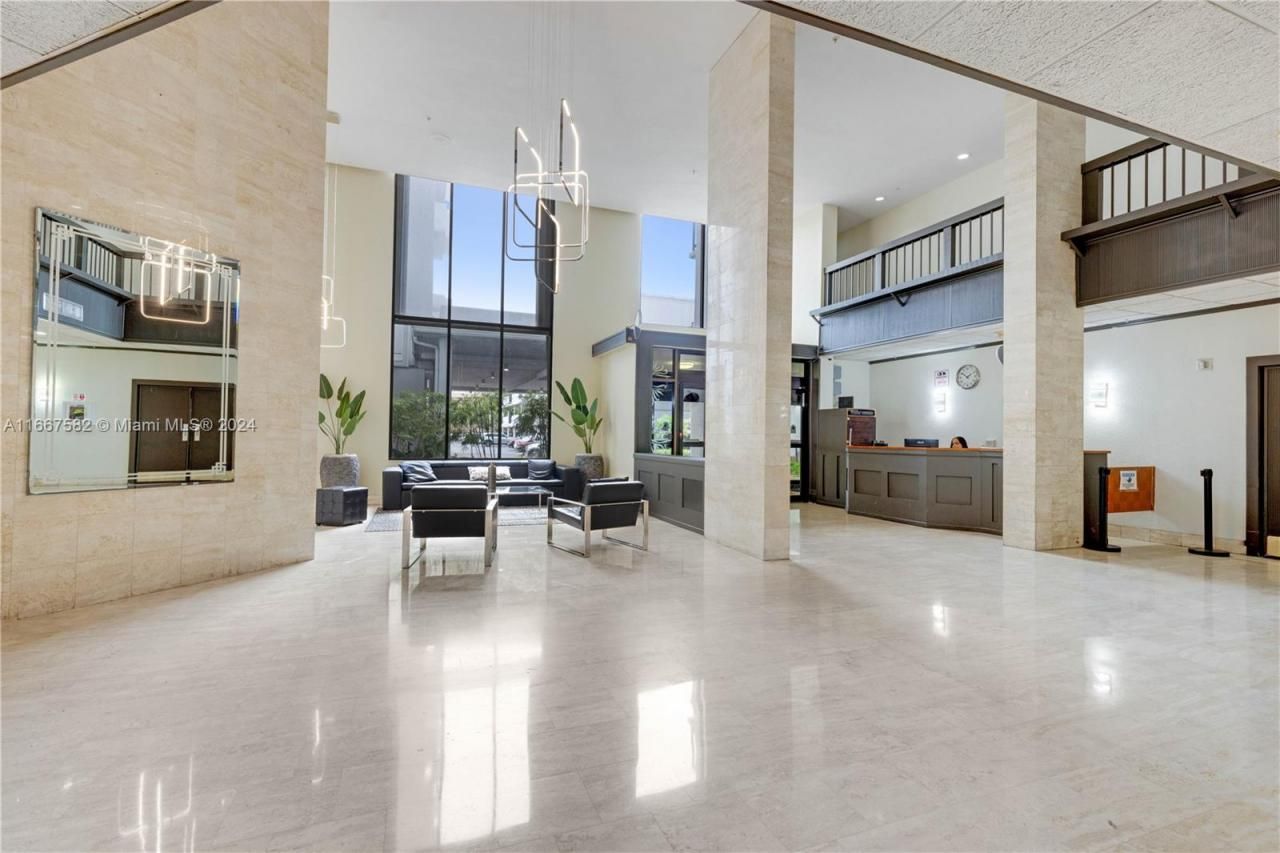 2750 NE 183rd St, Unit 1910, Aventura, FL 33160 Photo