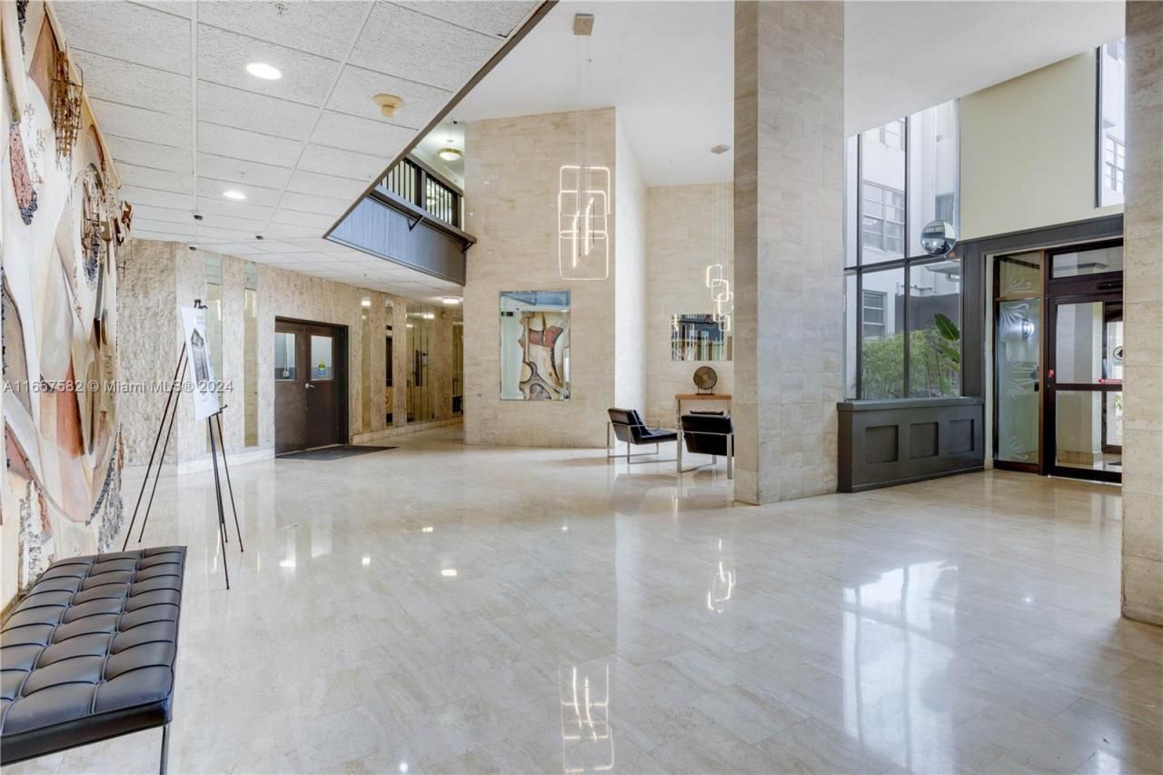 2750 NE 183rd St, Unit 1910, Aventura, FL 33160 Photo