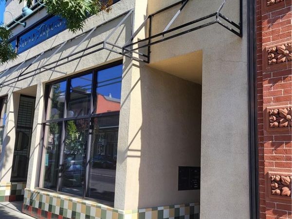 1360 main st, St Helena, CA 94574