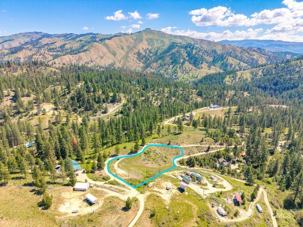 38 Deadman Gulch Rd, Boise, ID 83716