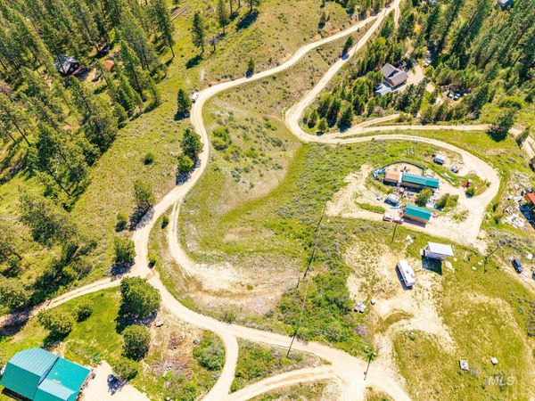 38 Deadmans Gulch Rd, Boise, ID 83716