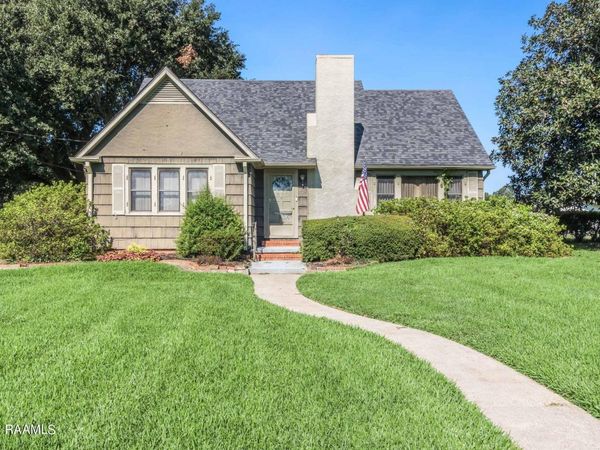 1728 S State Street, Abbeville, LA 70510