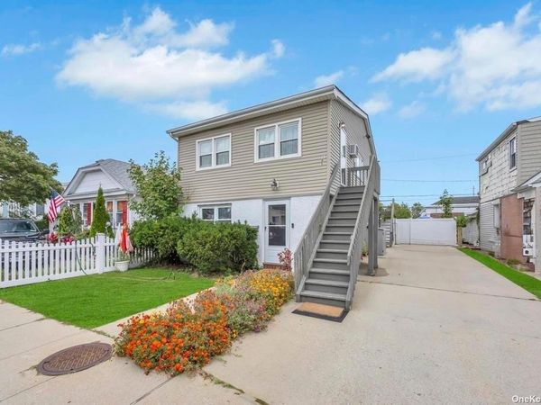 185 Quebec Road, Island Park, NY 11558