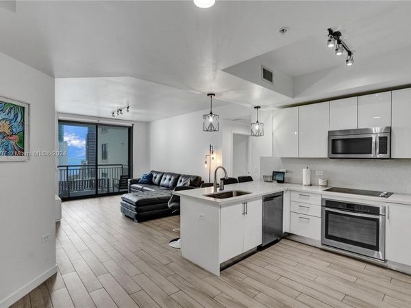 999 SW 1st Ave, Unit 1807, Miami, FL 33130