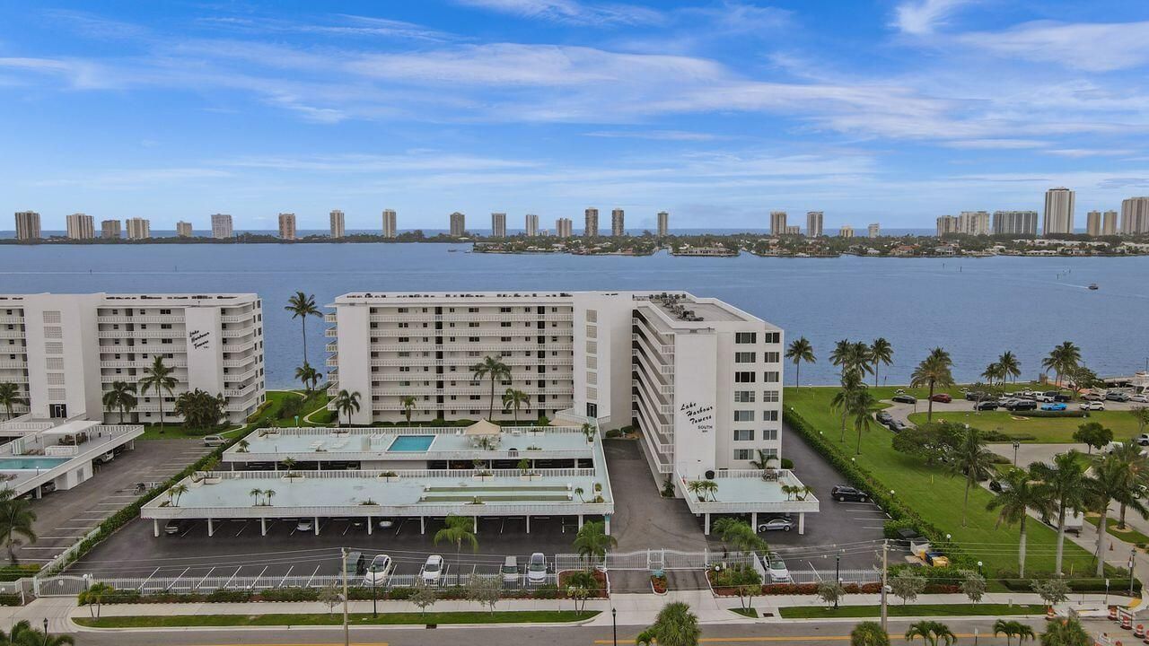 301 Lake Shore Drive, Unit 809, Lake Park, FL 33403 Photo
