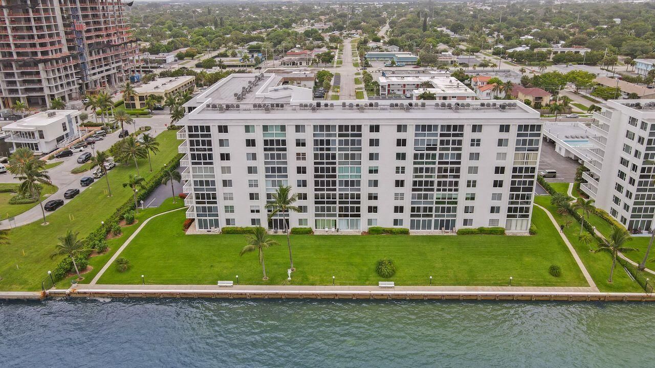 301 Lake Shore Drive, Unit 809, Lake Park, FL 33403 Photo