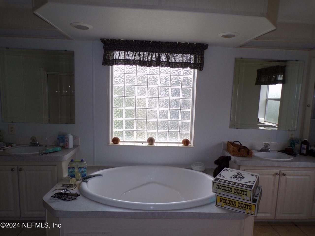 10642 East Bay Road, Gibsonton, FL 33534 Photo