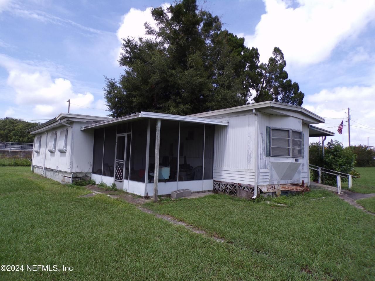10642 East Bay Road, Gibsonton, FL 33534 Photo