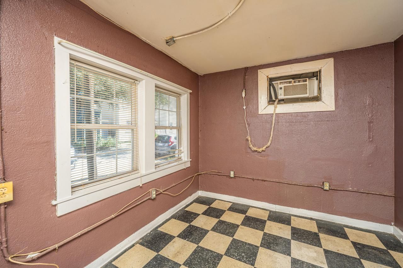 113 America Street Photo 8