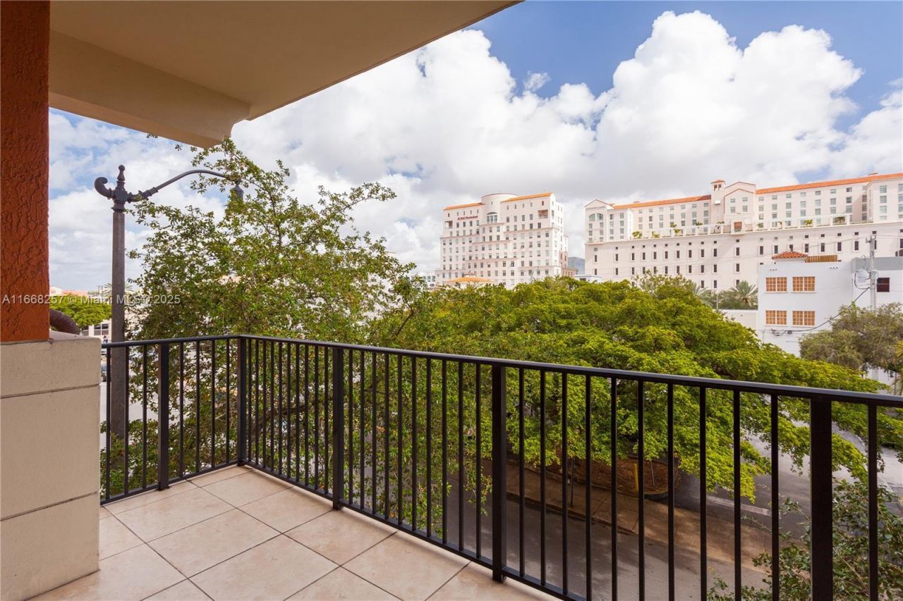 100 Andalusia, Unit 301, Coral Gables, FL 33134 Photo