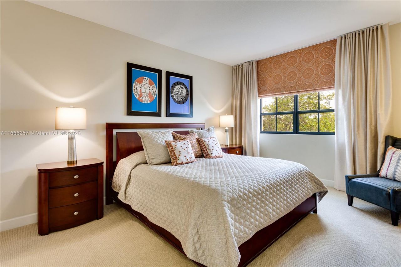 100 Andalusia, Unit 301, Coral Gables, FL 33134 Photo