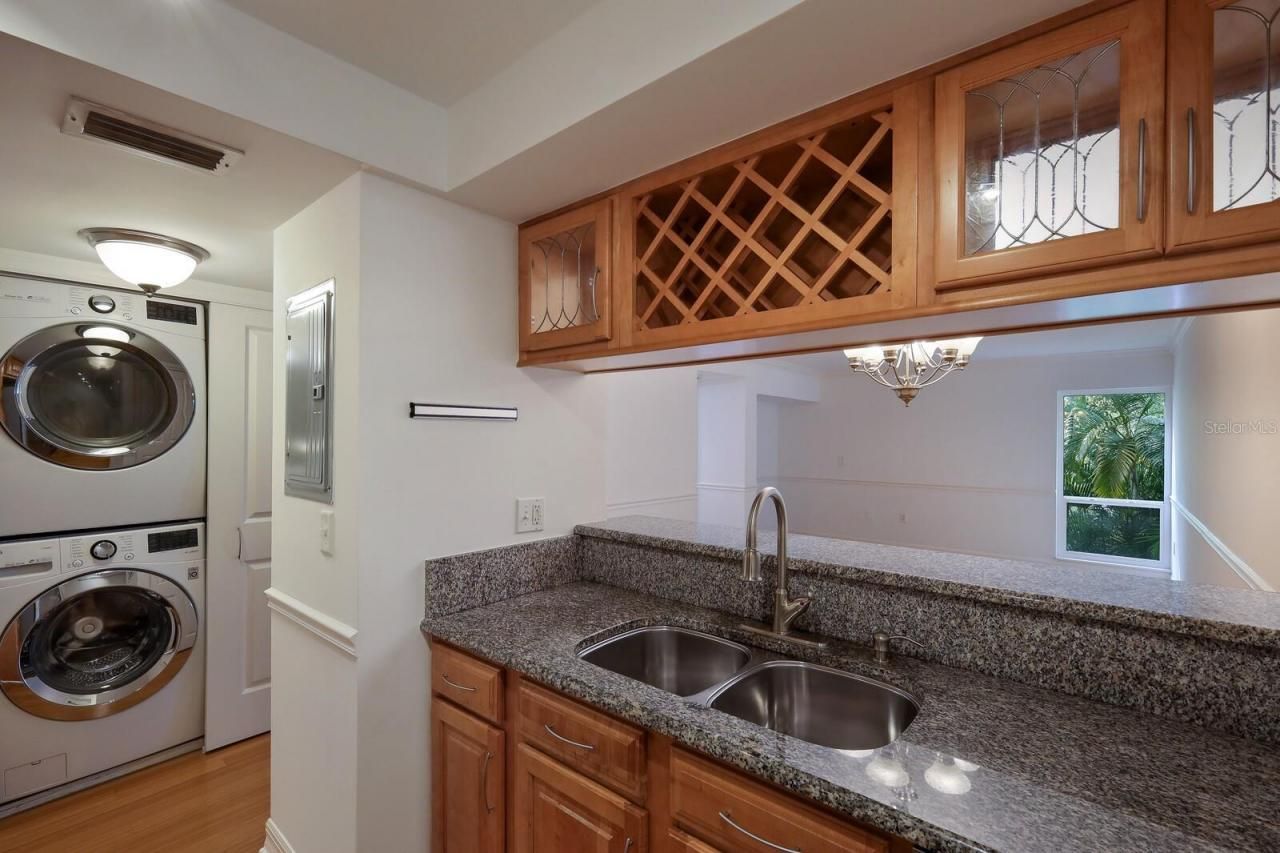 1542 Oak Street, Unit 6, Sarasota, FL 34236 Photo