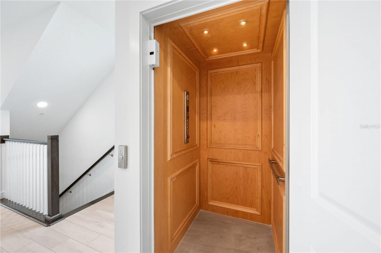 9973 Key Haven Road, Seminole, FL 33777 Photo