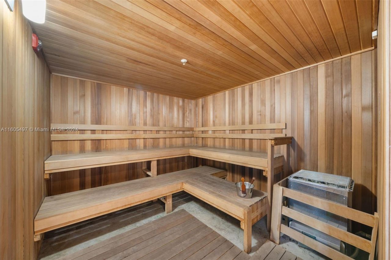 6620 Indian Creek Dr, Unit 308, Miami Beach, FL 33141 Photo