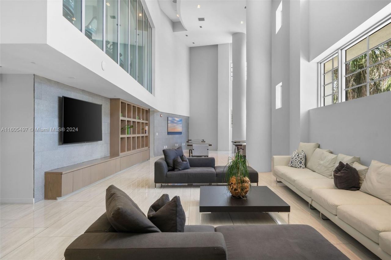 6620 Indian Creek Dr, Unit 308, Miami Beach, FL 33141 Photo