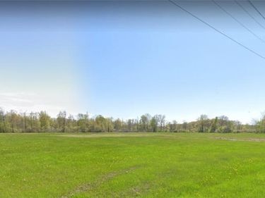 River Street, Grand River, OH 44045