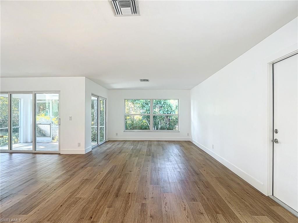 375 Carnaby Ct, Unit 54, Naples, FL 34112 Photo