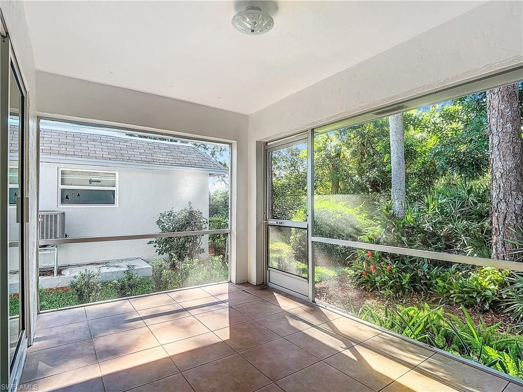 375 Carnaby Ct, Unit 54, Naples, FL 34112 Photo