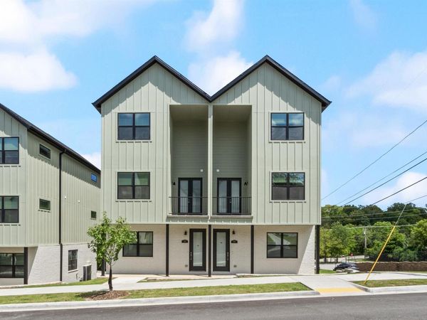 606 N Whitham Avenue, Fayetteville, AR 72701