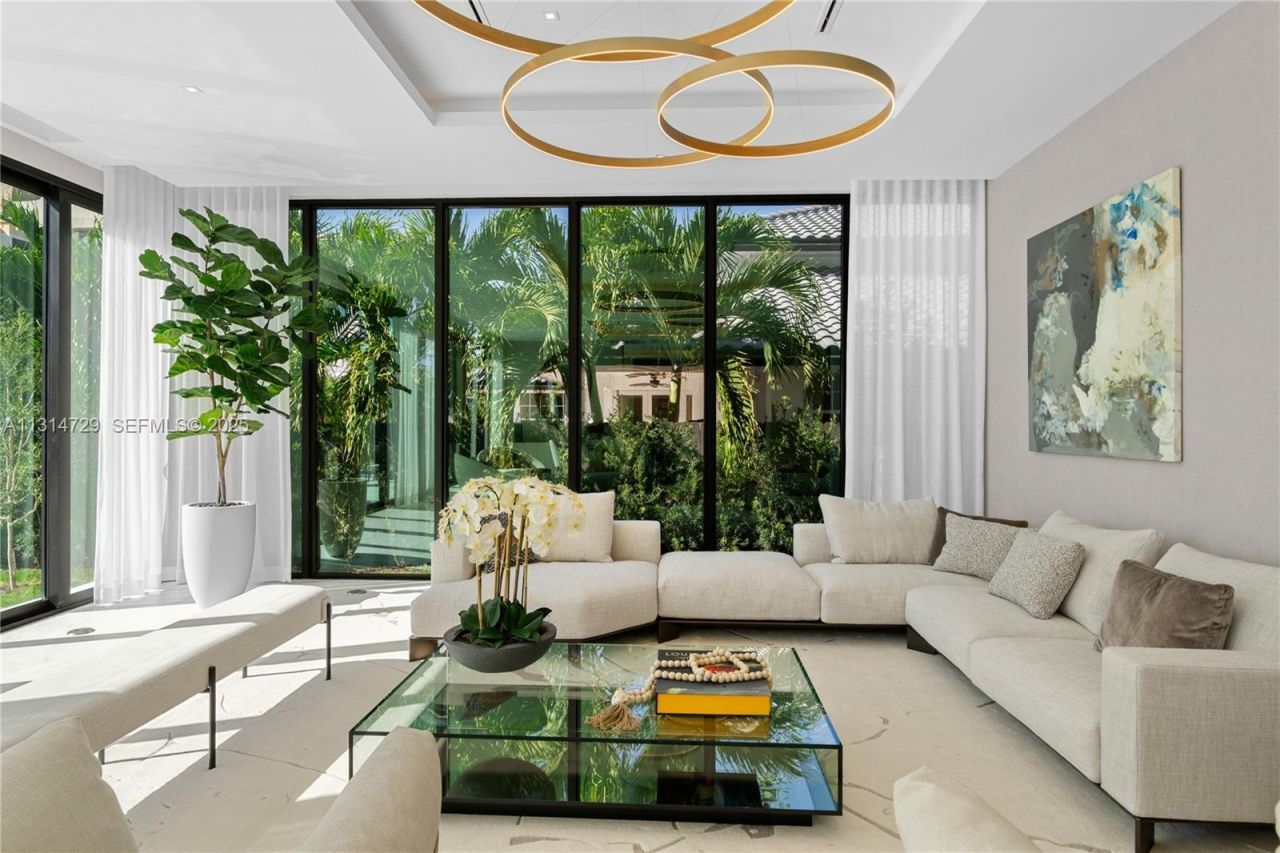 2950 NE 164th St, North Miami Beach, FL 33160 Photo