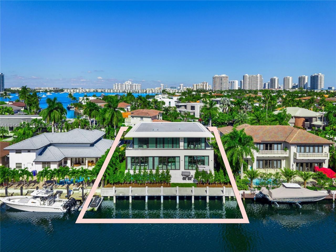 2950 NE 164th St, North Miami Beach, FL 33160 Photo