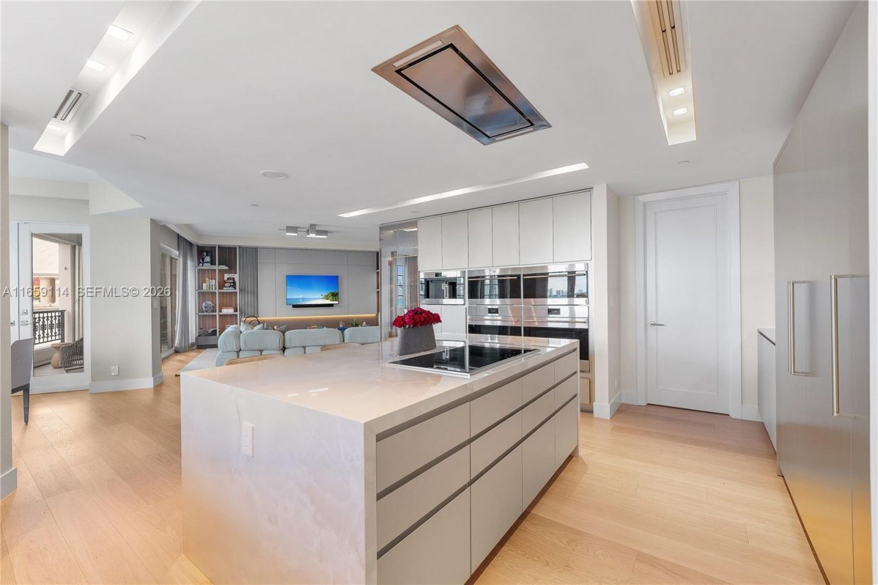 5242 Fisher Island Dr, Unit 5242, Miami Beach, FL 33109 Photo