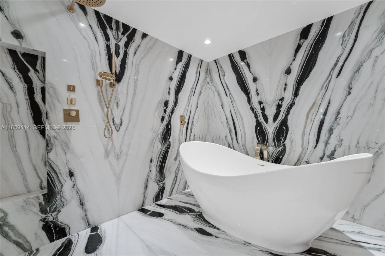 5242 Fisher Island Dr, Unit 5242, Miami Beach, FL 33109 Photo