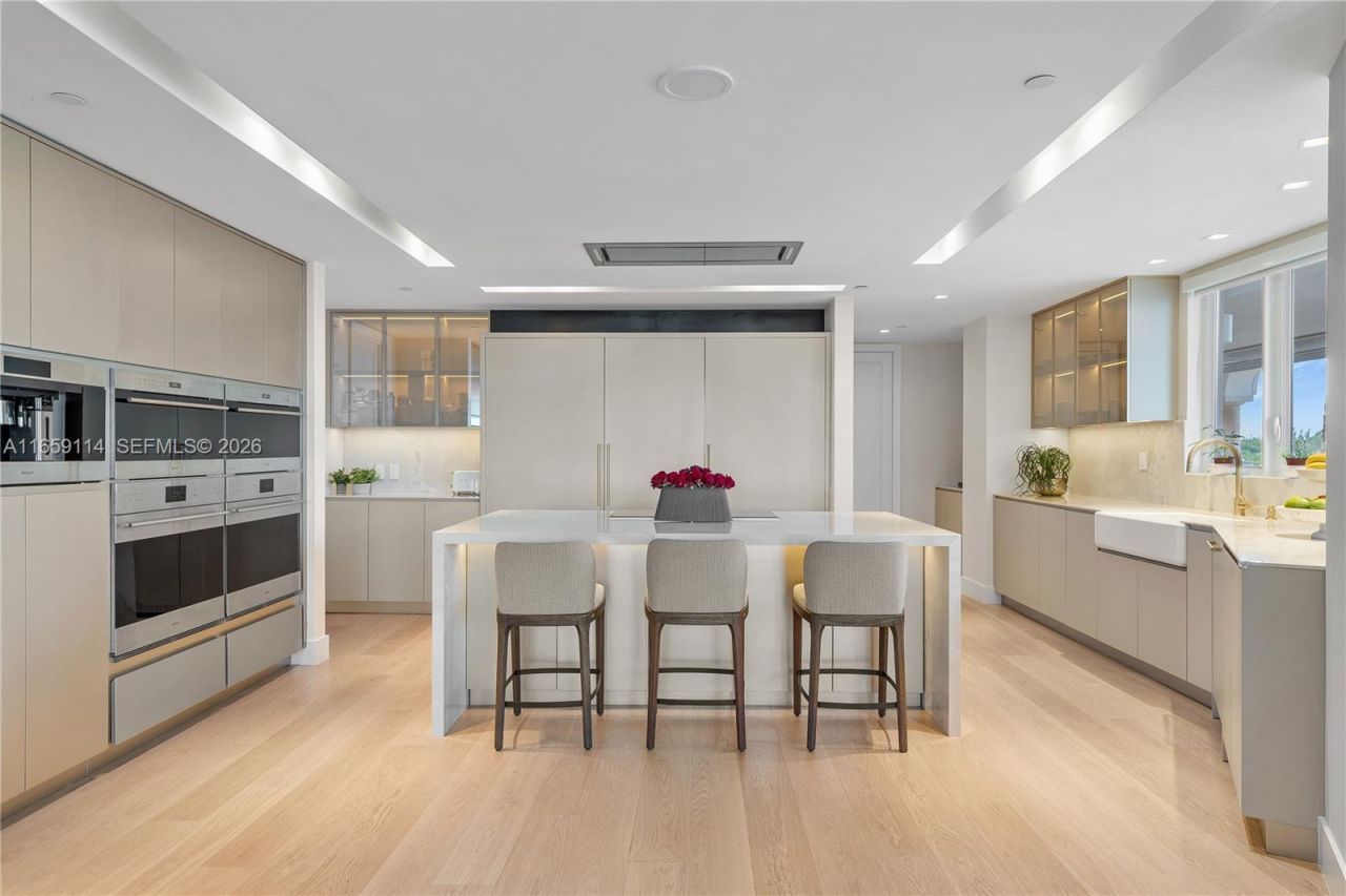 5242 Fisher Island Dr, Unit 5242, Miami Beach, FL 33109 Photo