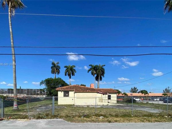13400 Alexandria Dr, Opa-Locka, FL 33054