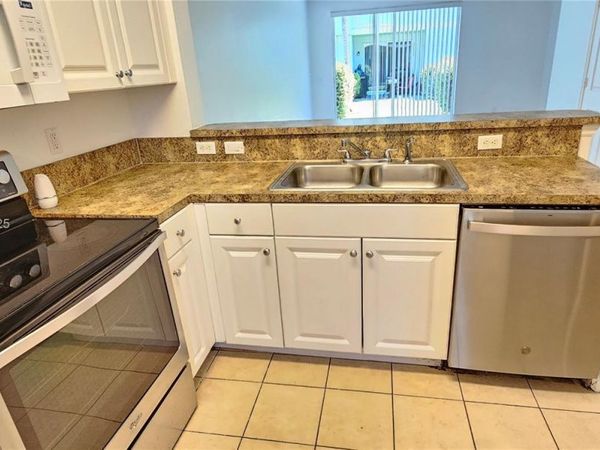 1935 Gardenia Ct, Unit 1935, Riviera Beach, FL 33404