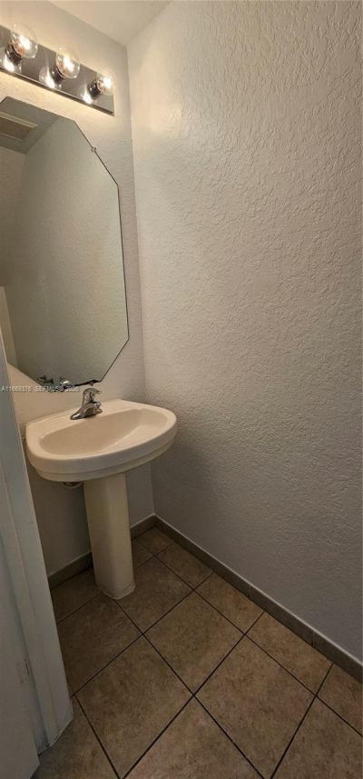 1935 Gardenia Ct, Unit 1935, Riviera Beach, FL 33404 Photo