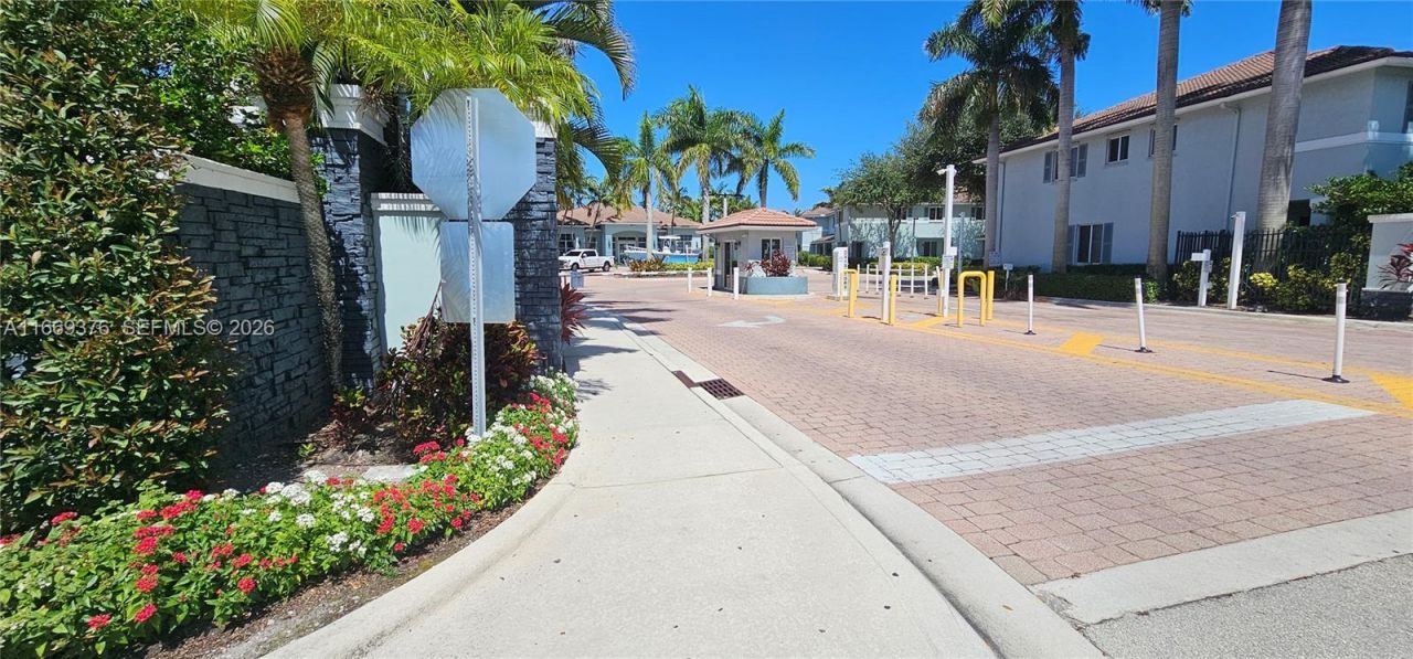 1935 Gardenia Ct, Unit 1935, Riviera Beach, FL 33404 Photo