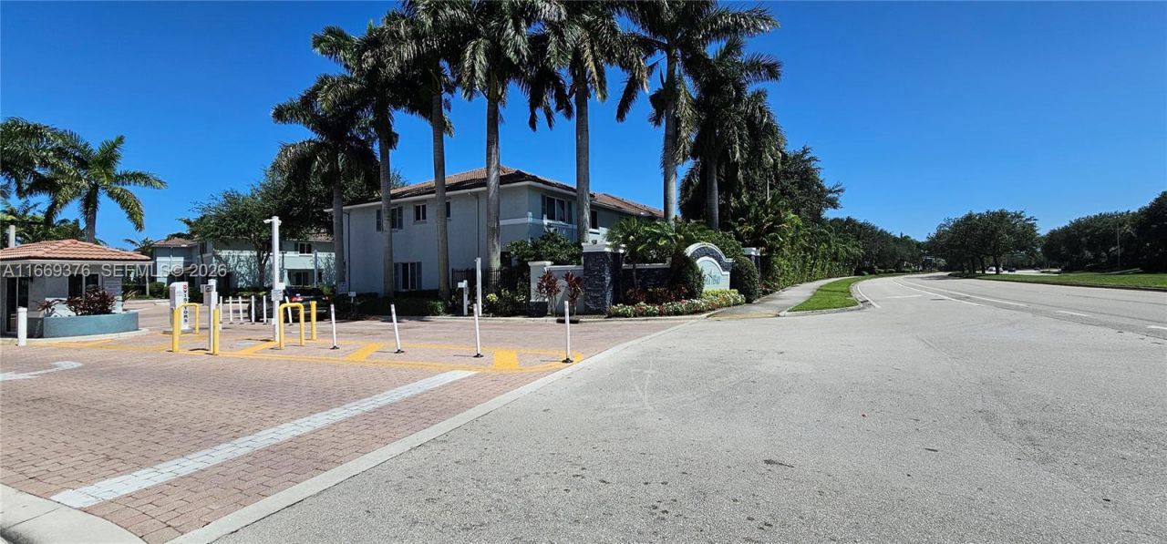 1935 Gardenia Ct, Unit 1935, Riviera Beach, FL 33404 Photo